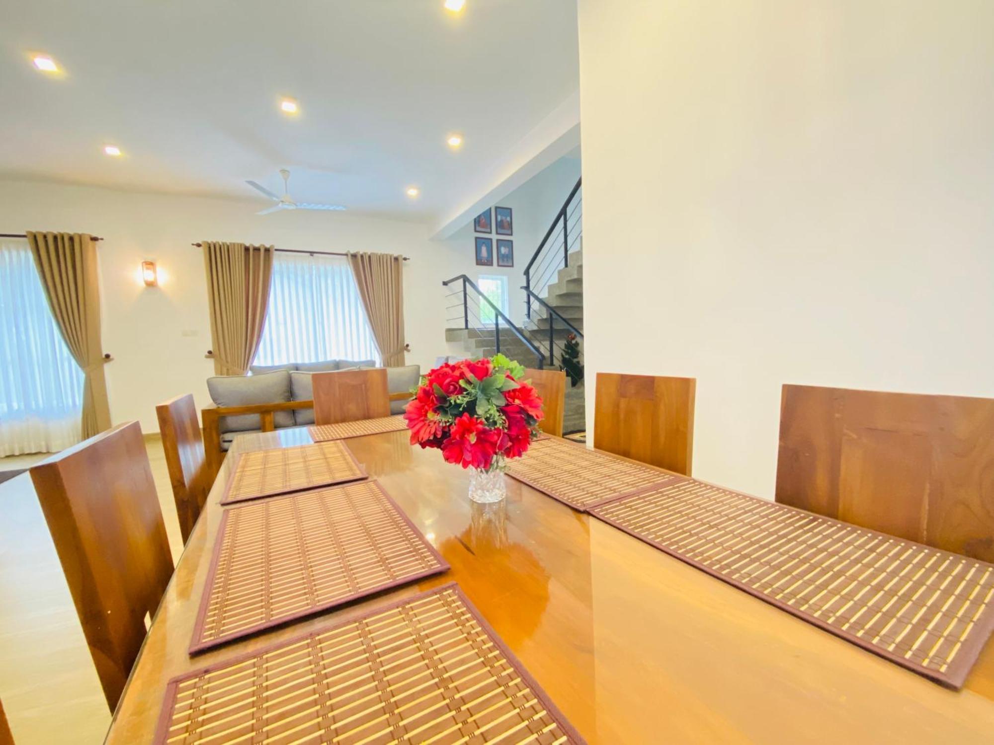 Srimadis Villa Near Airport - Негомбо Экстерьер фото